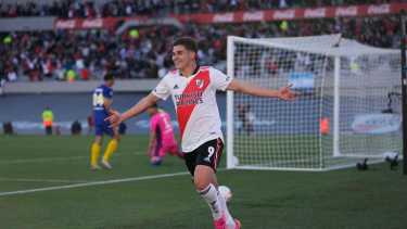 River es dueño del Superclásico: así fue el doblete de Julián Álvarez