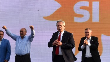 El presidente y Manzur, gobernador con licencia por ser actual jefe de Gabinete. 