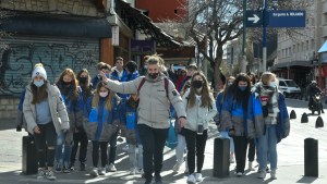 Los estudiantes que se contagien en Bariloche podrán retornar a sus casas en un «colectivo seguro»