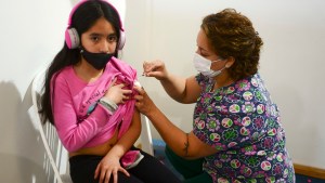 Las cuatro razones para vacunar a los niños, niñas y adolescentes, según la SAP