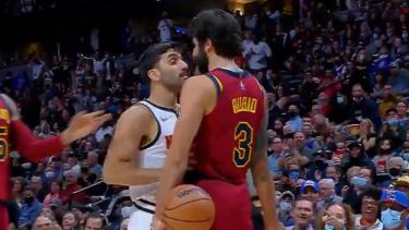 Campazzo y Rubio tuvieron un duro cruce en la NBA. 