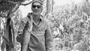 De Escocia a la Patagonia, la increíble vida de una leyenda de la pesca con mosca
