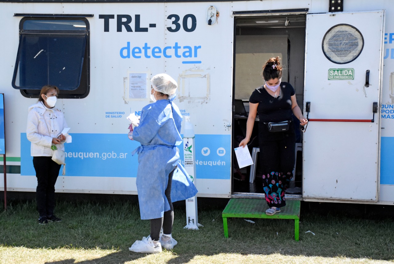 En Neuquén los DetectAR realizan el test "rápido" y el PCR se reserva a grupos de riesgo o personal de Salud. Foto archivo: Florencia Salto