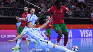 Con polémica, Argentina perdió 2 a 1 ante Portugal en la final del Mundial de Futsal