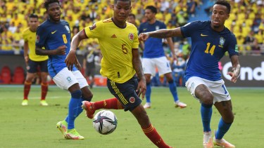 Wilmar Barrios tuvo mucho trabajo en el mediocampo y cumplió una buena actuación ante Brasil. 