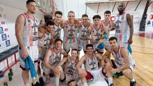 Viedma volvió a ganar y sigue invicto en la Liga Argentina de básquet