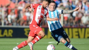 Racing, a la espera de su nuevo DT, empató con Unión en Santa Fe