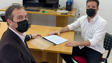 El titular del DPA, Fernando Curetti, firmó el convenio con Antonio Terbay, Ceo de Impex y representante de la UTE adjudicataria de la obra.