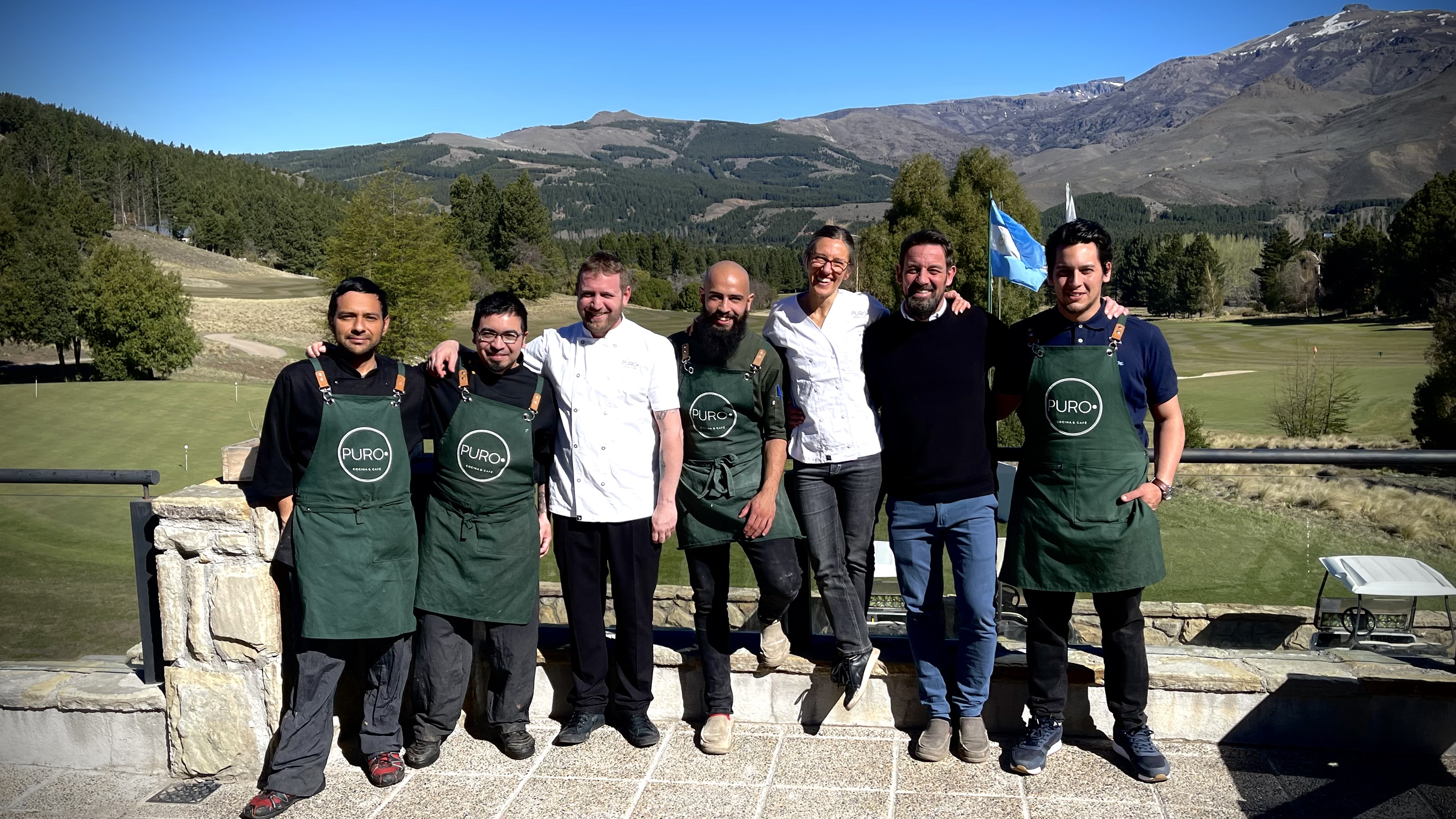 El equipo que forma parte de “PURO”, tras un año de la inauguración. Hoy se encuentran asentados.