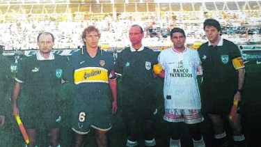 En otro Huracán - Boca, Rogger fue capitán del Globo. “Este fue en la Bombonera...”.