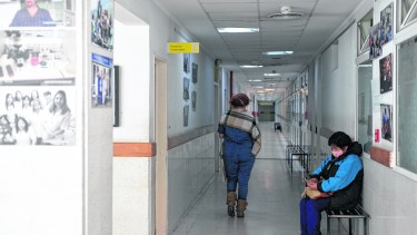 Para evitar la circulación intrahospitalaria, el servicio de Salud mental se trasladó al edificio de un exjardín de infantes. Foto: archivo
