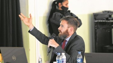 El fiscal federal José Nebbia expuso durante horas las acusación contra los 15 jerarcas de las fuerzas de seguridad (Florencia Salto)