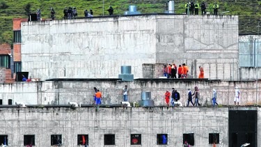 Ecuador vuelve a mirar el abismo de la inestabilidad