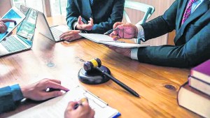 Menos burocracia de poderes y más gestión del conflicto