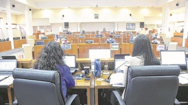 Con la presidencia de Claudia Argumero, el Concejo Deliberante de Neuquén sesionará hoy a las 11. (Florencia Salto)