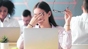 Ojo seco: riesgos y otras patologías que puede ocultar