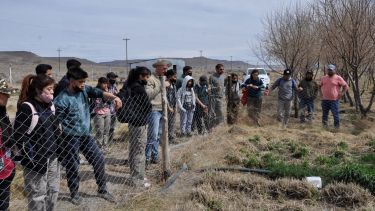 Estudiantes de 5° año del CET 26 se sumaron al proyecto. Foto: José Mellado.
