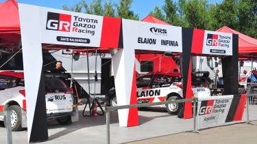 Los equipos del Rally Argentino trabajan en el autódromo de Roca.