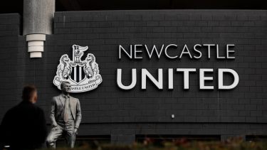 Un 93 por ciento de los aficionados del Newcastle se mostraron a favor de la venta del club.
