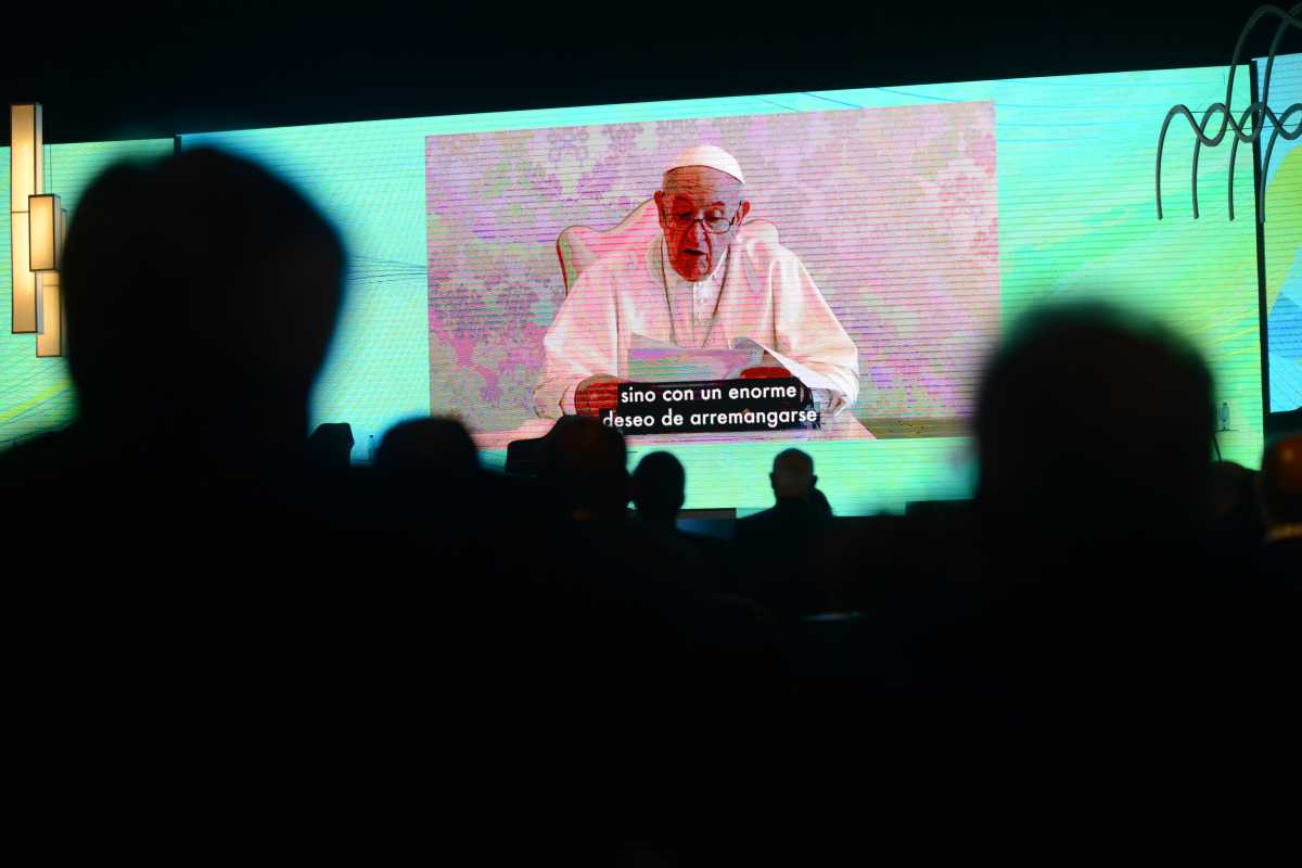 El Papa Francisco participó del 57° Coloquio de IDEA. 