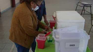 Quienes tengan que recibir la tercera dosis no deberán volver a inscribirse. (Archivo Juan Thomes).-