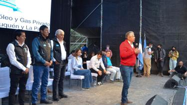 Se inauguró ayer en Centenario un centro recreativo con presencia de funcionarios y del sindicato petrolero. Foto: Gentileza