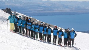 Instructores de esquí de la región entrenan para llegar al “mundial” de Finlandia