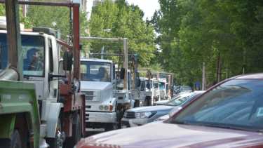 La asociación de propietarios de contenedores urbanos realizó varias protestas en las calles de Neuquén (foto Yamil Regules)