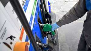 Leve aumento en la venta de combustibles en Neuquén y Río Negro