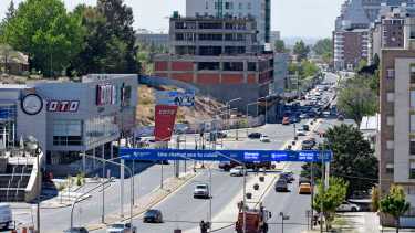 El persistente olor cloacal llegaba desde los semáforos de dr Ramón y Rioja hasta casi Entre Rios, según el viento (foto archivo Florencia Salto)