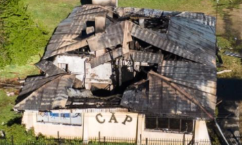 Así quedó el edificio del Club Andino Piltriquitrón (Foto: Noticias del Bolsón)