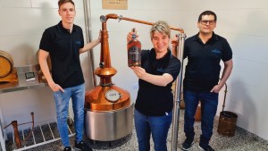 Regina: estos jóvenes crearon un whisky con sabor a valle