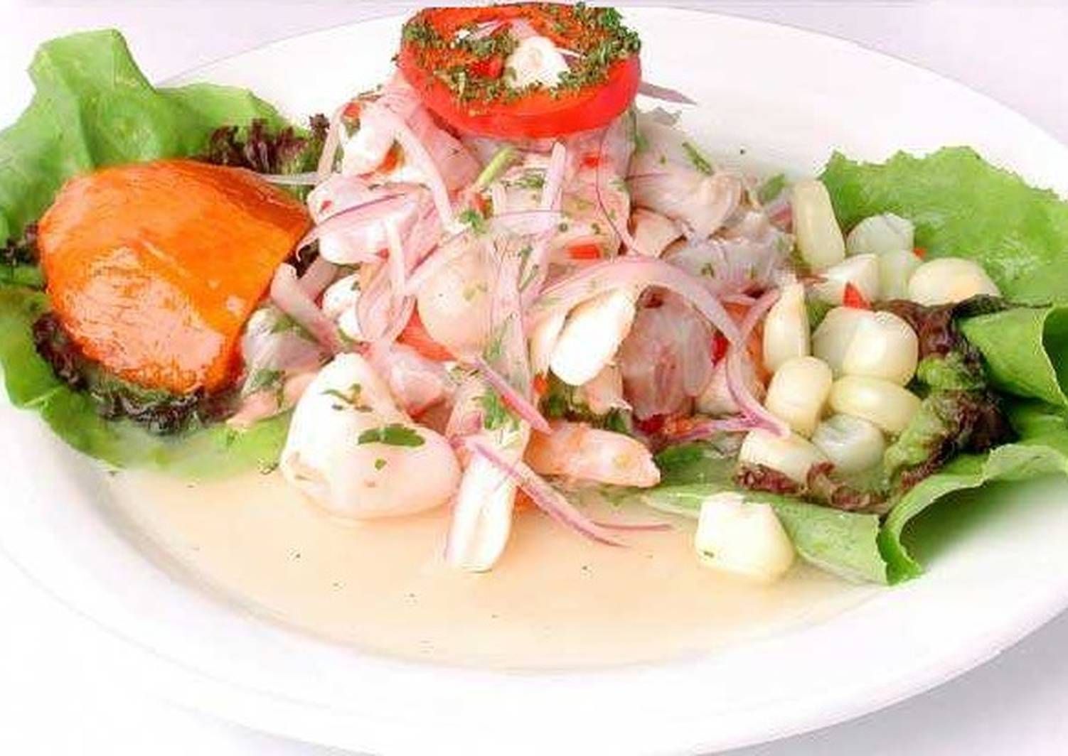 El ceviche es uno de los platos estrella de la comida de Perú.