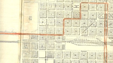 Recorrido hasta el Cuartel. (Fotos: Archivo Histórico Municipal)