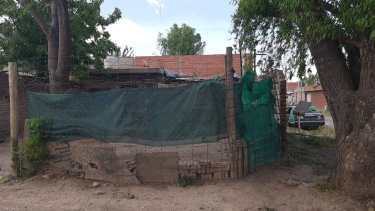 La vivienda del agresor fue allanada ayer tras la muerte del hombre que recibió el golpe de una pala en la cabeza. (Gentileza Policía de Neuquén)