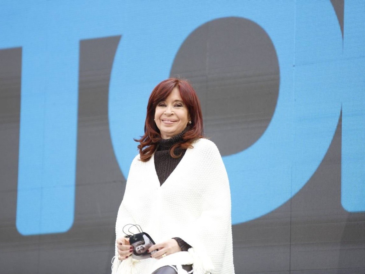 Buscan impedir por vías judiciales que Cristina Kirchner cobre dos jubilaciones de privilegio