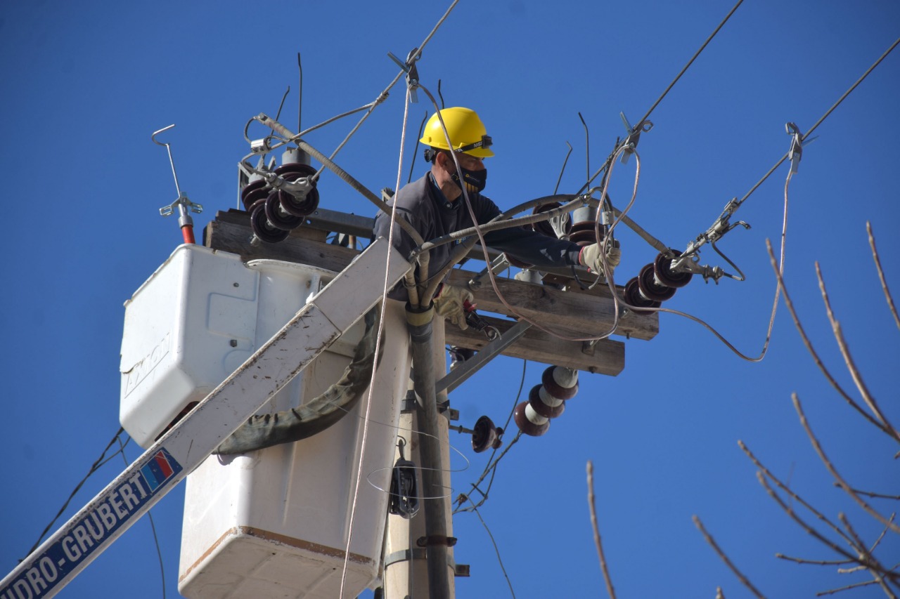 Gobierno y Nación rubricaron un convenio para proveer de energía eléctrica a más de 130 familias en Ushuaia
