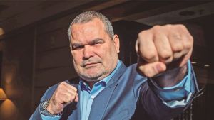 Para Chilavert los Barros Schelotto no tienen curriculum para dirigir la selección paraguaya