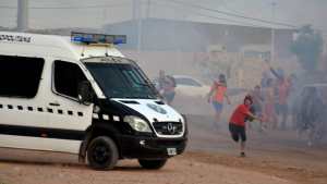 Las hinchadas en la final del reducido de Lifune: entre el color y los incidentes