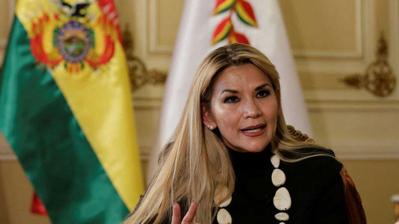 Áñez asumió la Presidencia de Bolivia tras ser proclamada sin quórum en un acto en el Senado el 12 de noviembre de 2019.