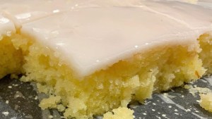 Cuadrados de limón con doble glaseado