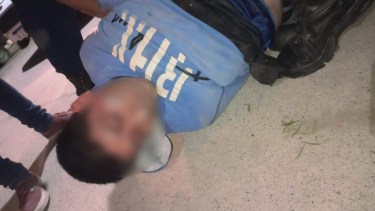 El sospechoso sufrió varios golpes por lo que fue asistido por un traumatismo de mandíbula en el hospital, informaron fuentes médicas. foto: gentileza.