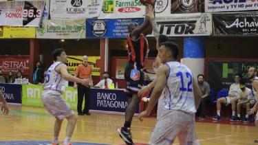 Young tuvo una buena producción en el nuevo triunfo de Deportivo. Foto: archivo.