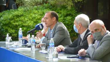 El gobernador presentó las principales pautas del proyecto en conferencia de prensa. Foto: Yamil Regules.