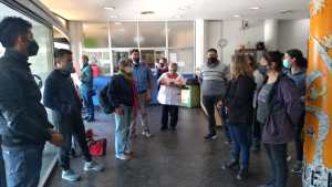 Reclamo en el CPE por tres escuelas del Chañar sin clases por pérdidas de gas