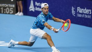El Peque Schwartzman venció a Murray y avanzó a cuartos de final en Amberes