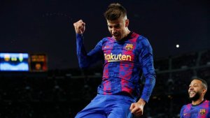 Piqué le dio el triunfo a Barcelona, que por ahora sobrevive en la Champions