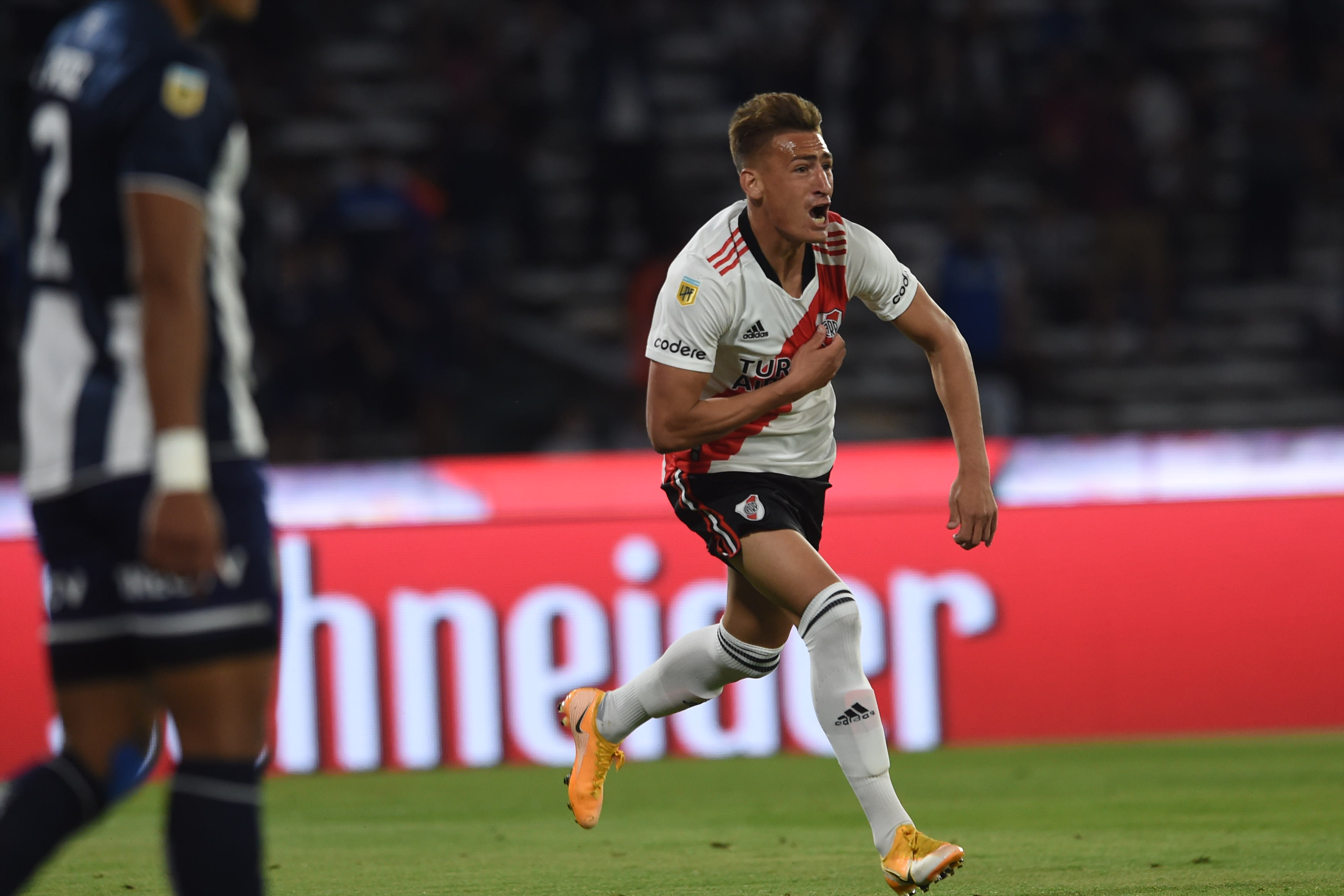 Braian Romero grita el segundo gol de River en la gran victoria sobre Talleres. 