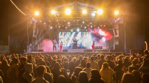 El espectacular cierre del Festival de la Sidra y el Turismo Rural en Roca