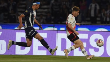 Talleres cayó ante River en un partido muy intenso, donde hubo situaciones y los goles fueron de la visita. 